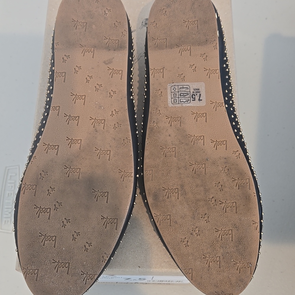 Beek Swiftlet Black Studded Flats 7.5 - Picture 6 of 7